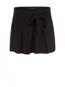 Set - Schwarze leichte Shorts im Hosenrock Stil