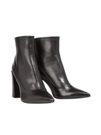 Dorothee Schumacher - Essence Schunky Heel